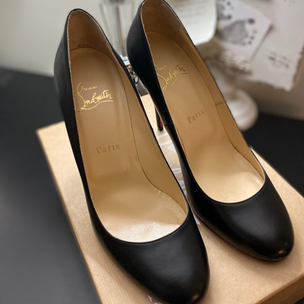 *SOLD* NWOT Christian Louboutin FiFi 100